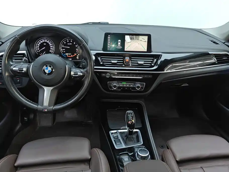 BMW 1 Series 2021 — фото 12