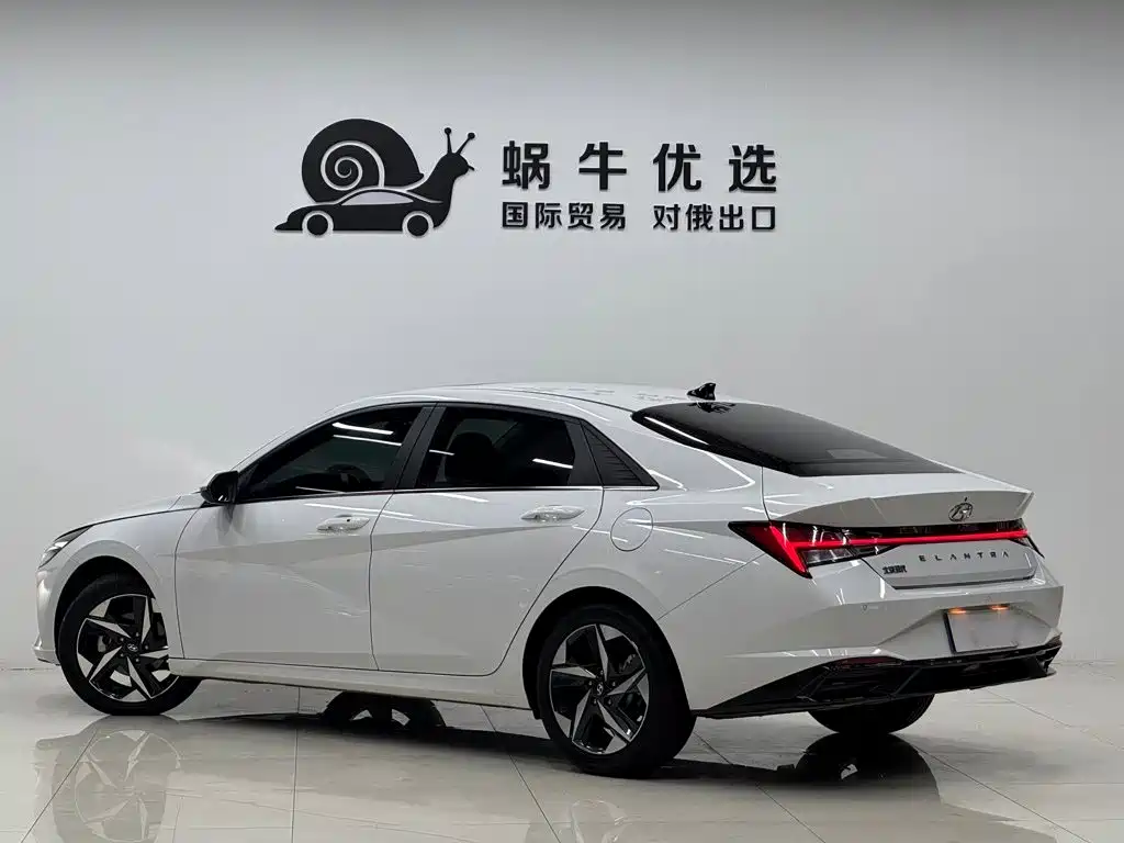Hyundai Elantra 2022
