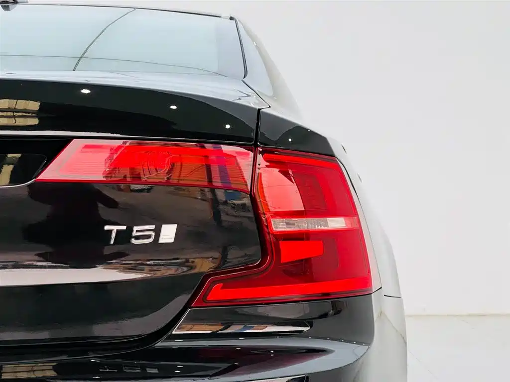 Volvo S90 2019 — фото 9