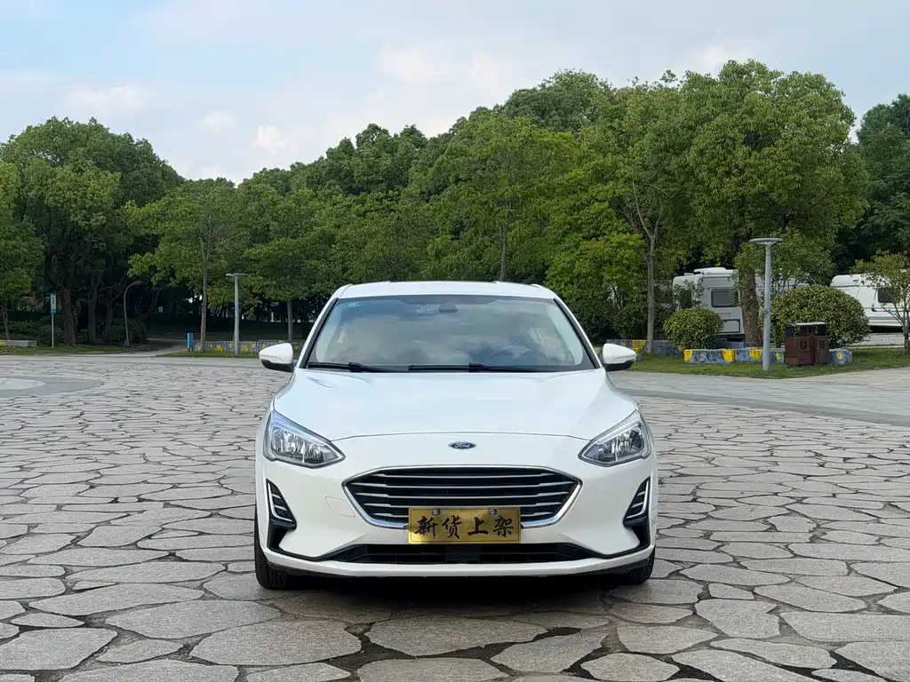 Ford Focus 2020 — фото 2
