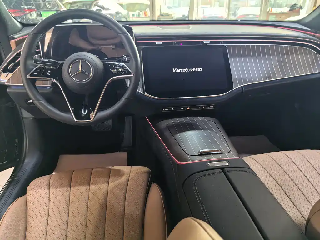 Mercedes-Benz E-Class 2024