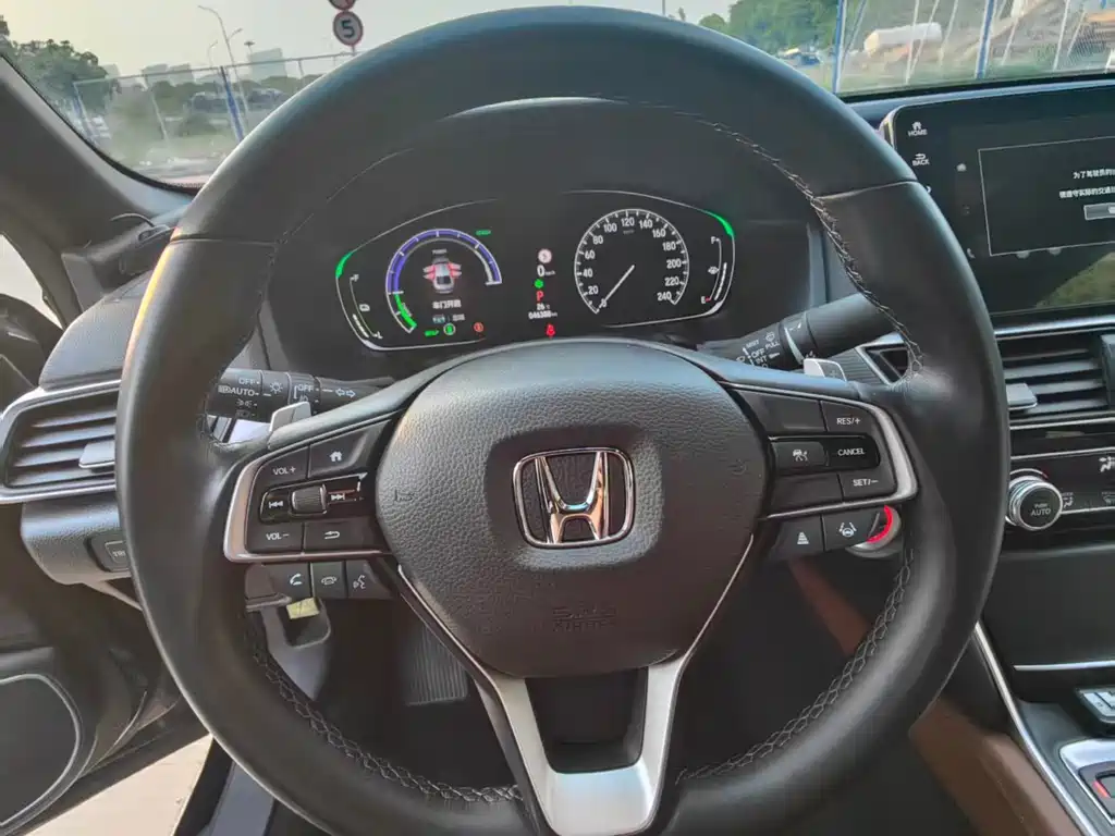 Honda Inspire 2023 — фото 14