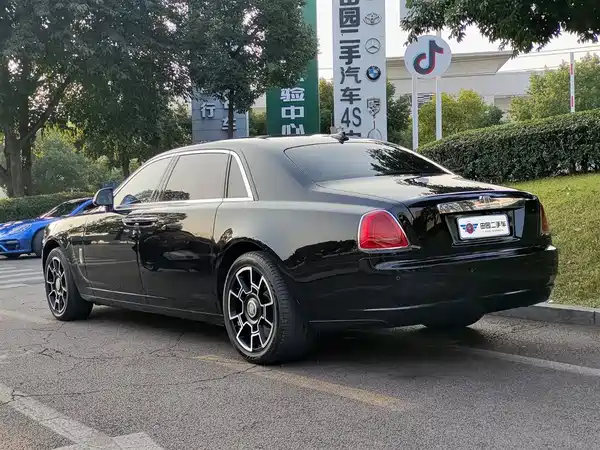 Rolls-Royce Ghost 2012