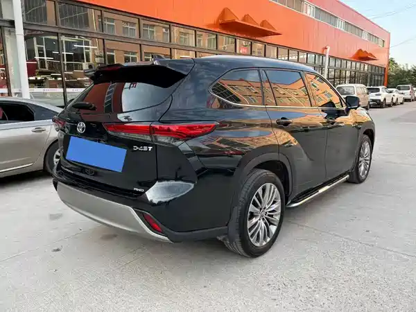 Toyota Highlander 2023