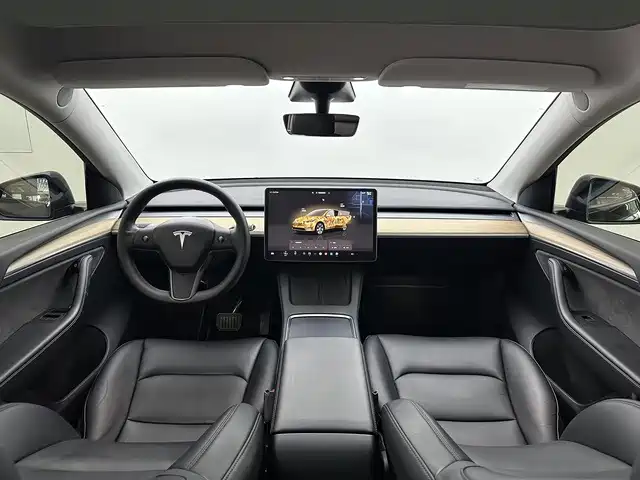 Tesla Model Y 2022 — фото 9