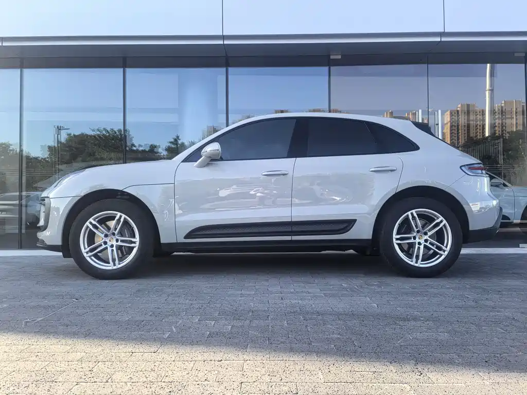 Porsche Macan 2024 — фото 7