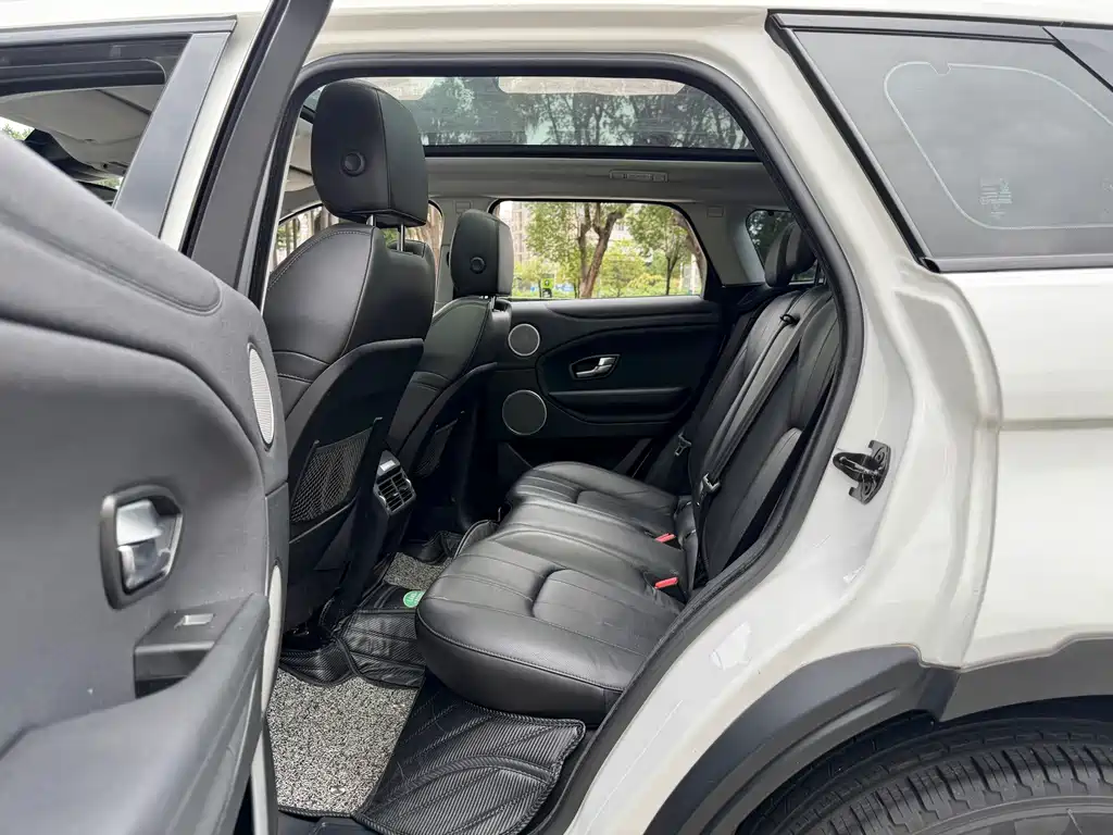 Land Rover Range Rover Evoque 2018 — фото 17