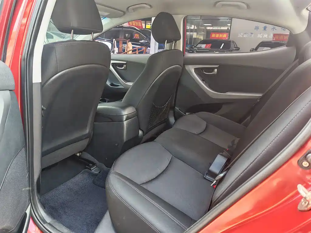 Hyundai Elantra 2016