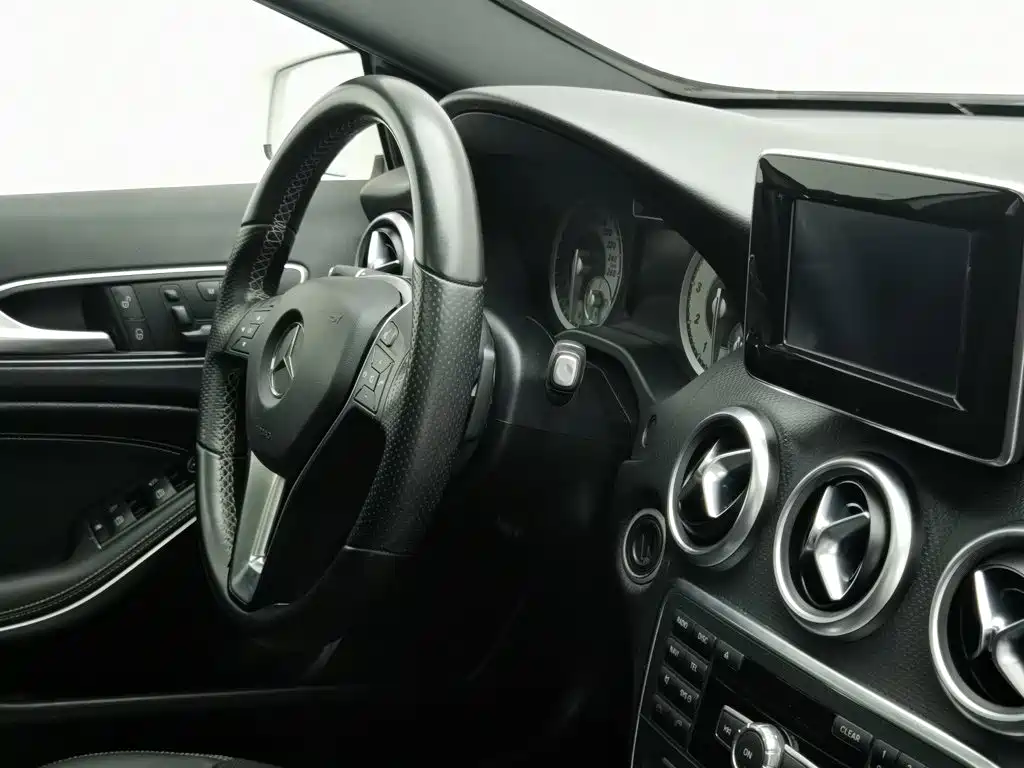 Mercedes-Benz A-Class 2015 — фото 22