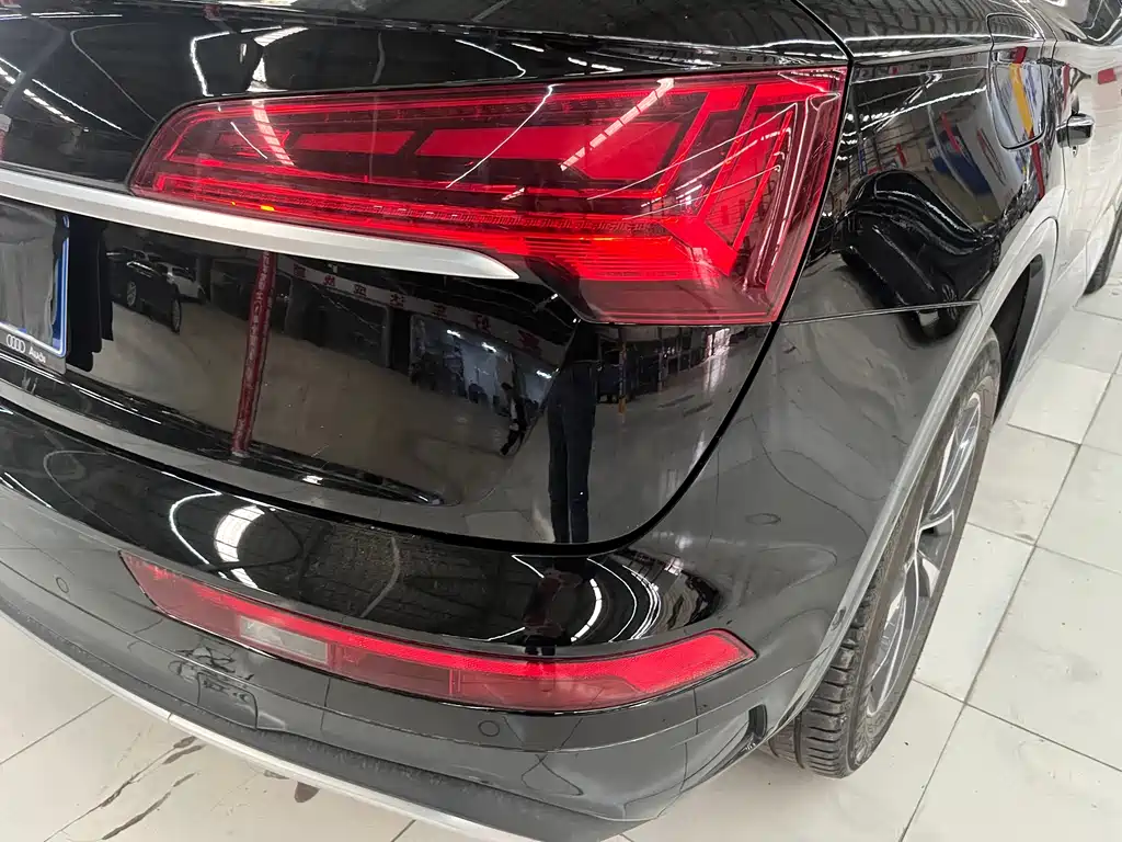 Audi Q5L 2022 — фото 18