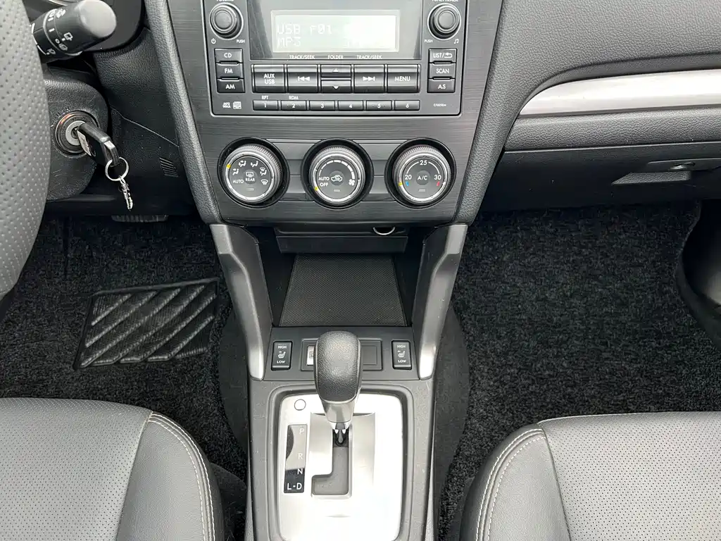 Subaru Forester 2014 — фото 16