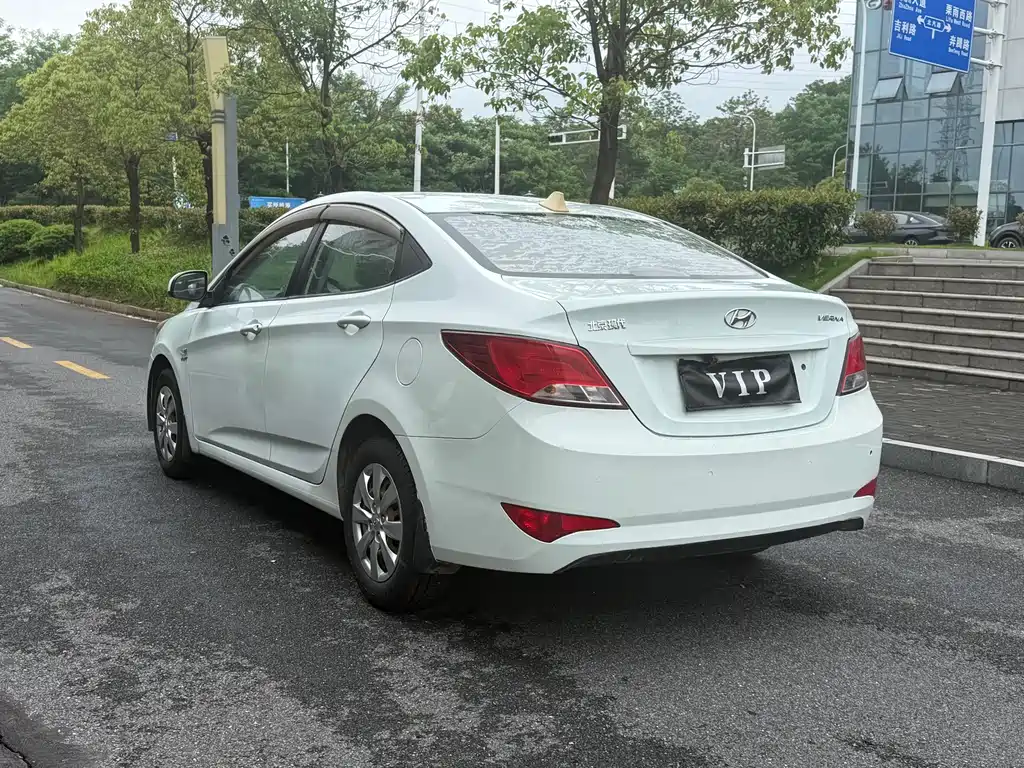 Hyundai Verna 2014 — фото 6