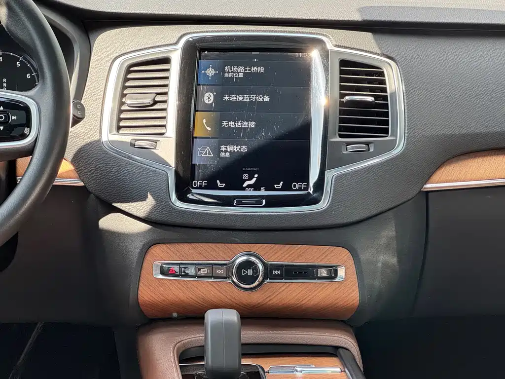 Volvo XC90 2022 — фото 20
