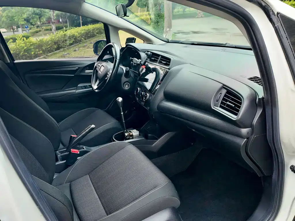 Honda Fit 2018 — фото 28