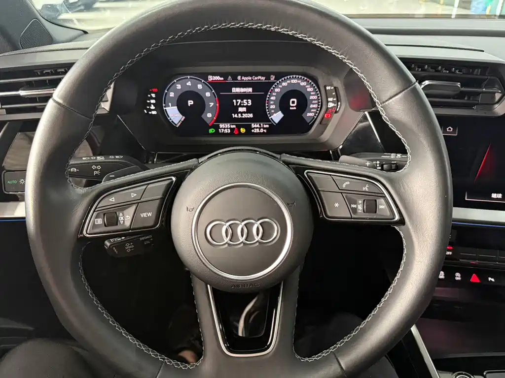 Audi A3 2023 — фото 13