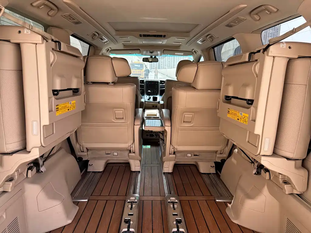 Toyota Alphard 2014 — фото 11