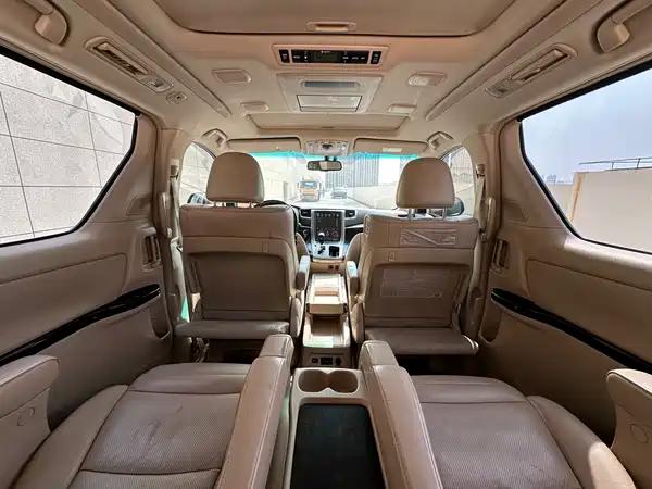 Toyota Alphard 2012