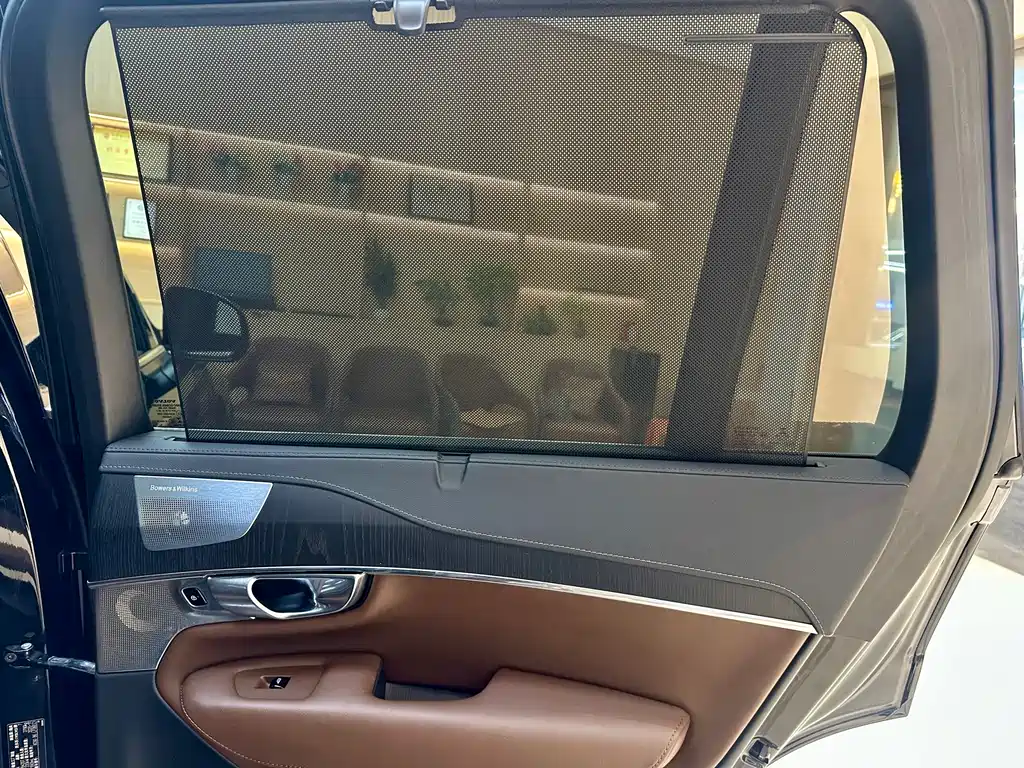 Volvo XC90 2021 — фото 22