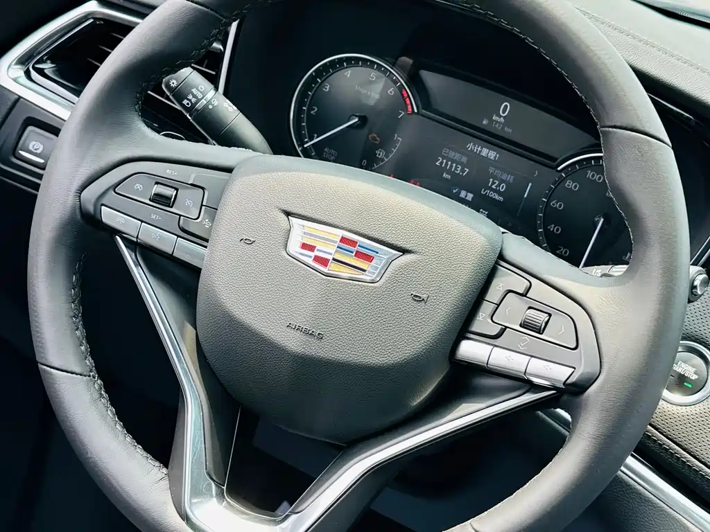 Cadillac XT6 2024 — фото 19