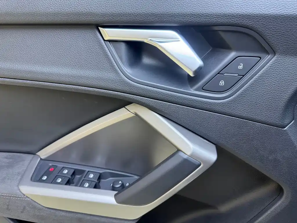 Audi Q3 2022 — фото 22