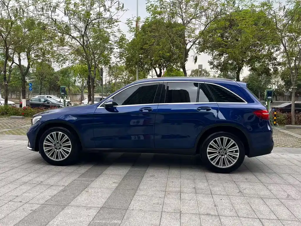 Mercedes-Benz GLC 2017 — фото 12