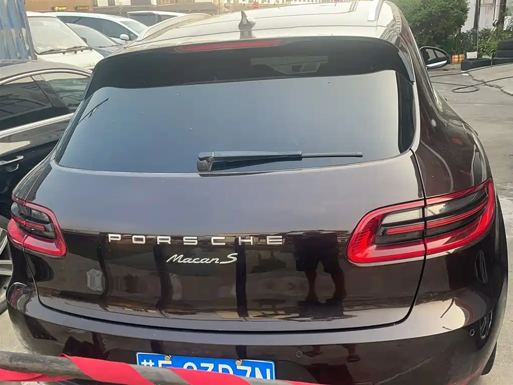 Porsche Macan 2016 — фото 13