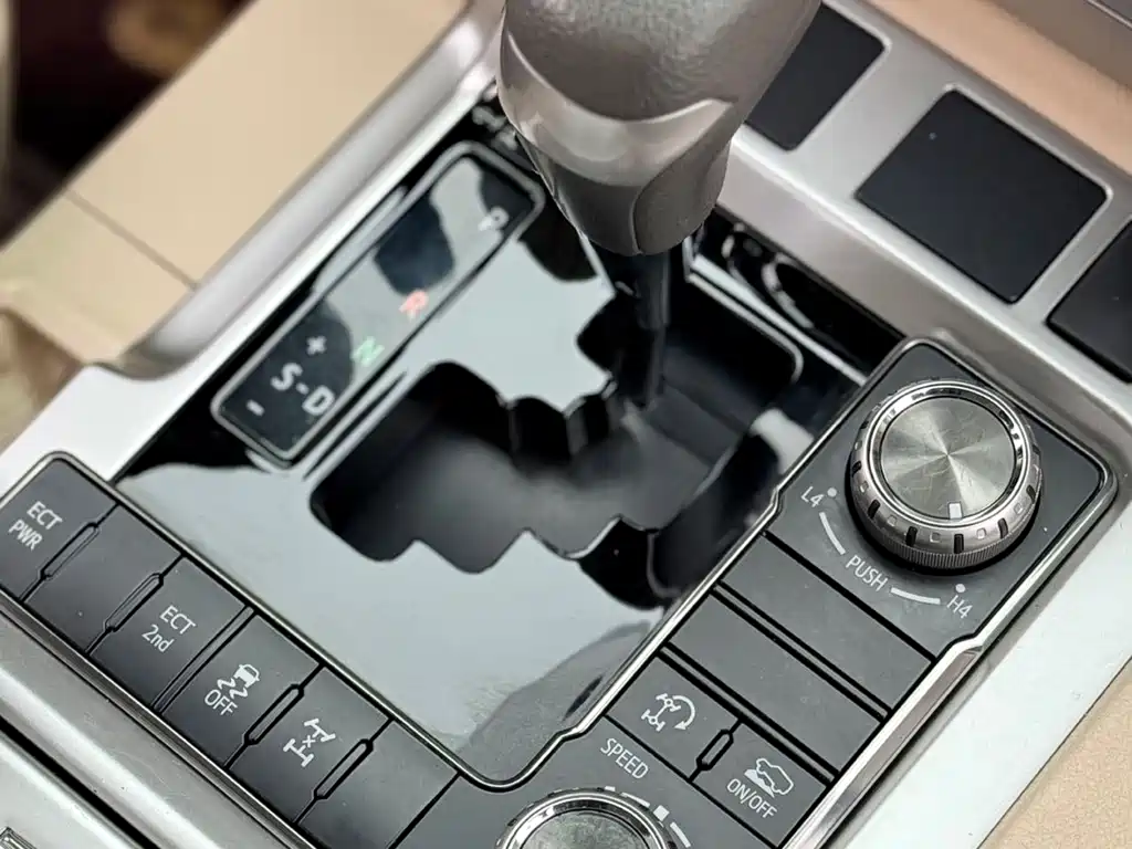 Toyota Land Cruiser 2019 — фото 9
