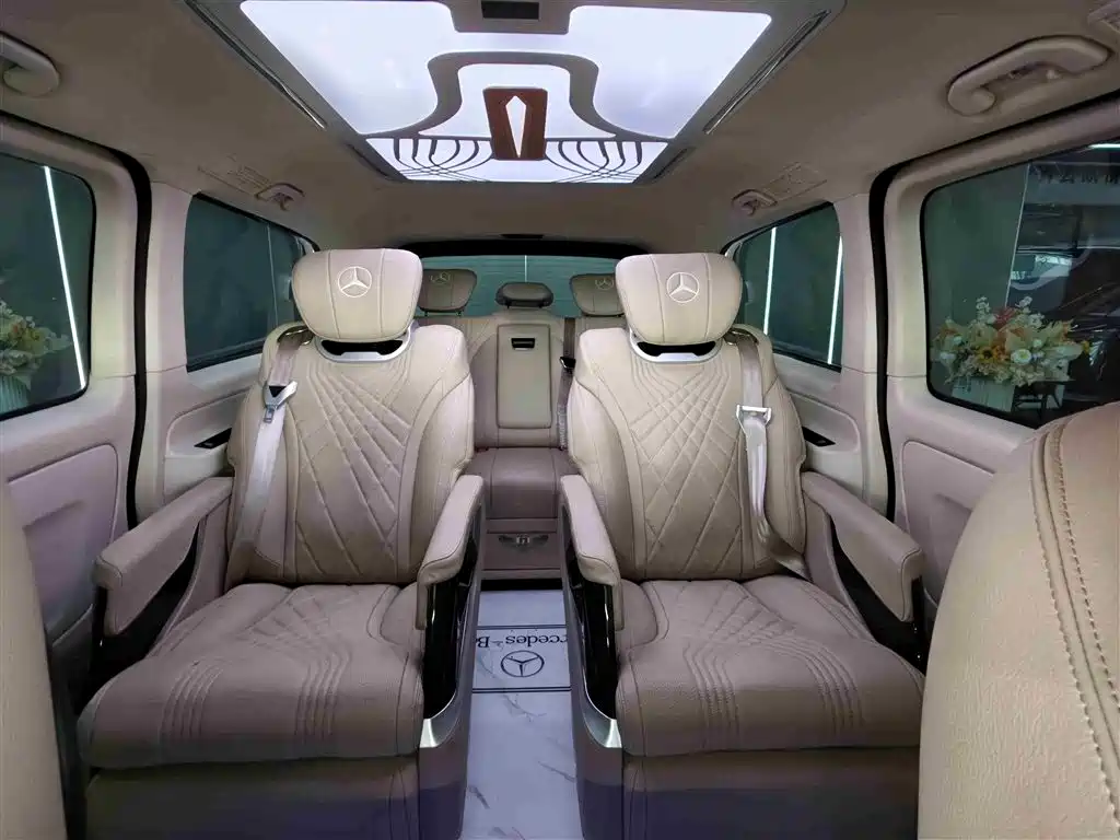 Mercedes-Benz Vito 2023 — фото 9