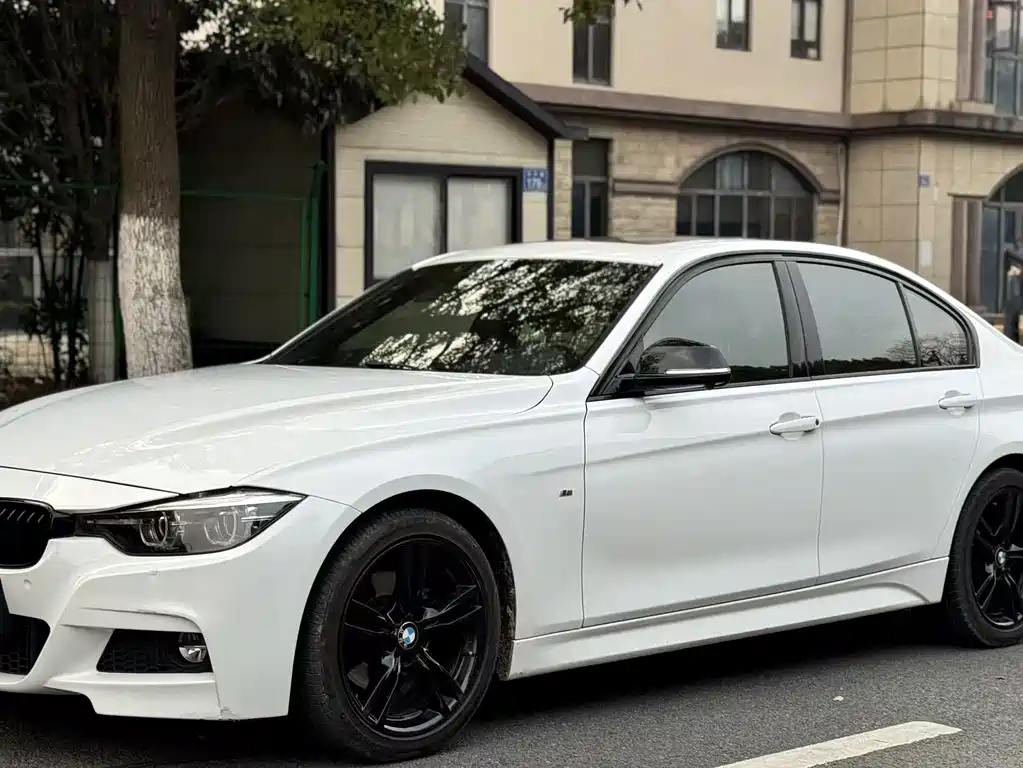 BMW 3 Series 2018 — фото 2