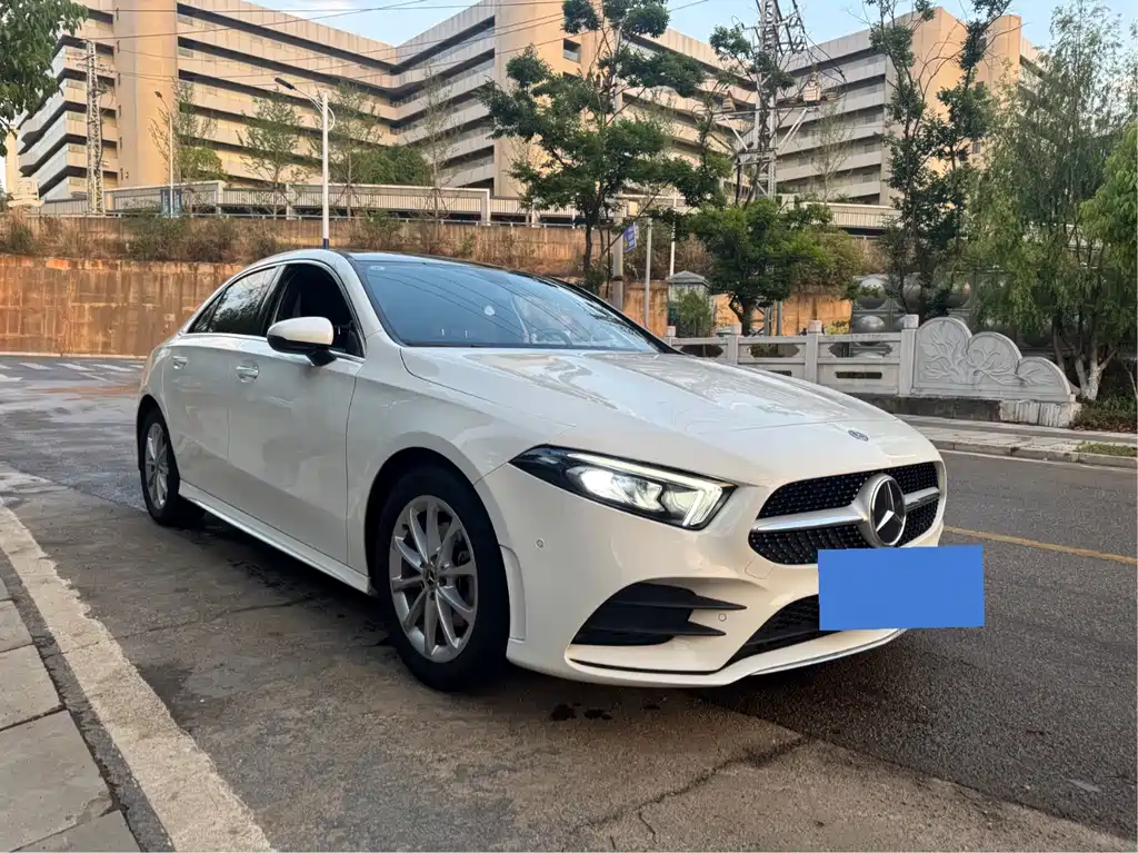 Mercedes-Benz A-Class 2021 — фото 2