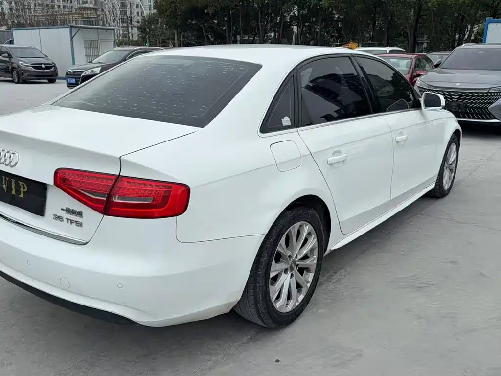 Audi A4L 2015 — фото 6