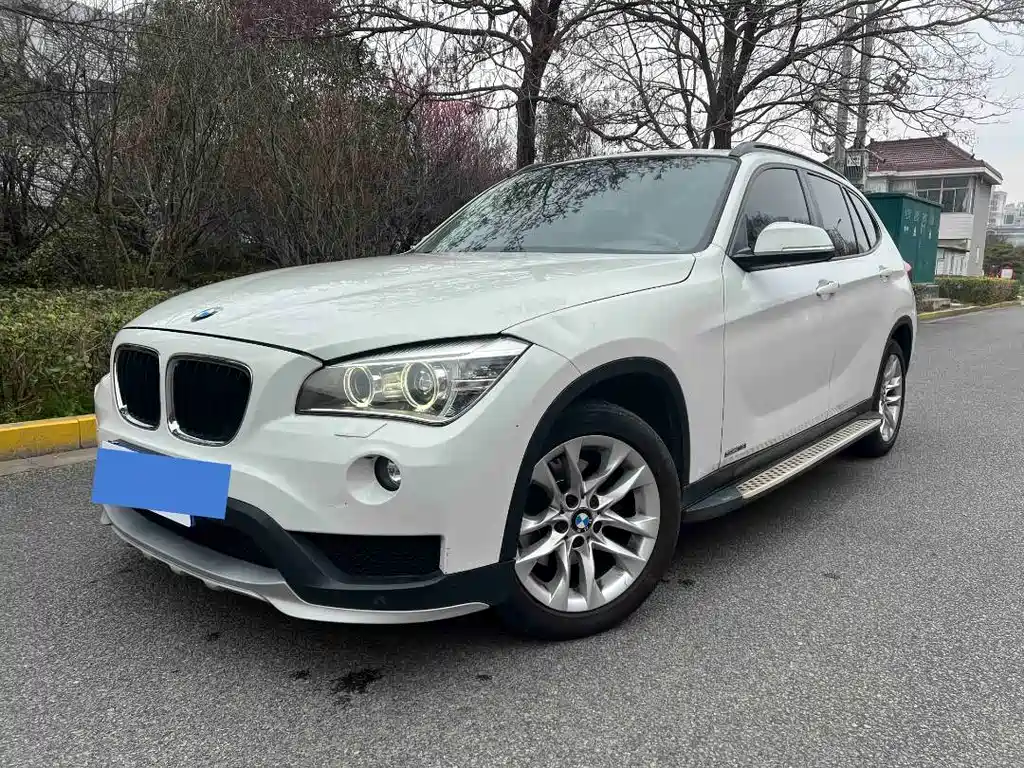 BMW X1 2015 — фото 1