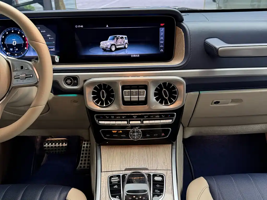 Mercedes-Benz G-Class 2020 — фото 18