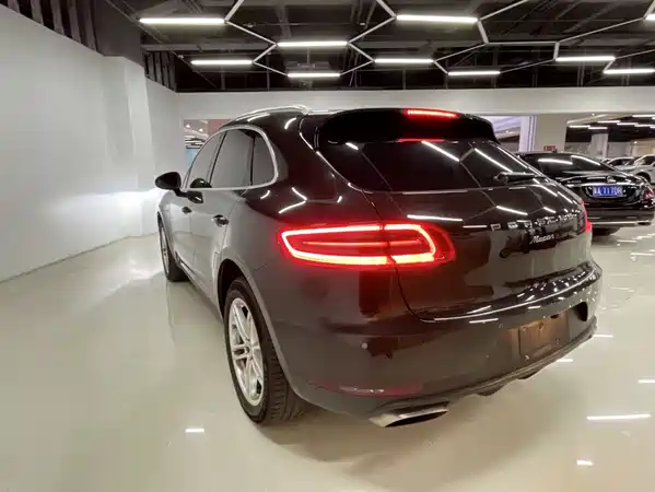 Porsche Macan 2016