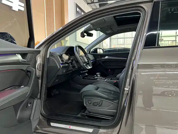 Audi Q5L 2022