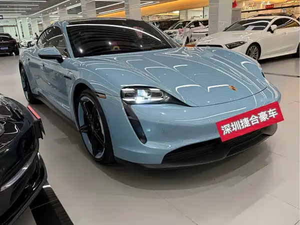 Porsche Taycan 2022