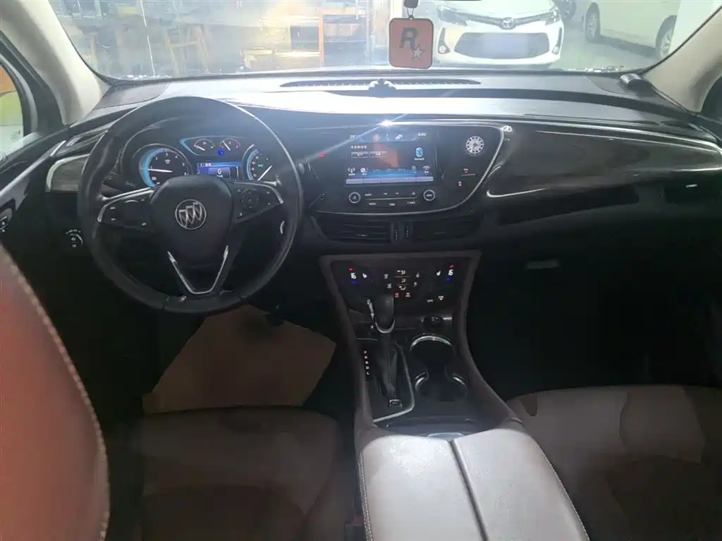 Buick Envision Plus 2016 — фото 9