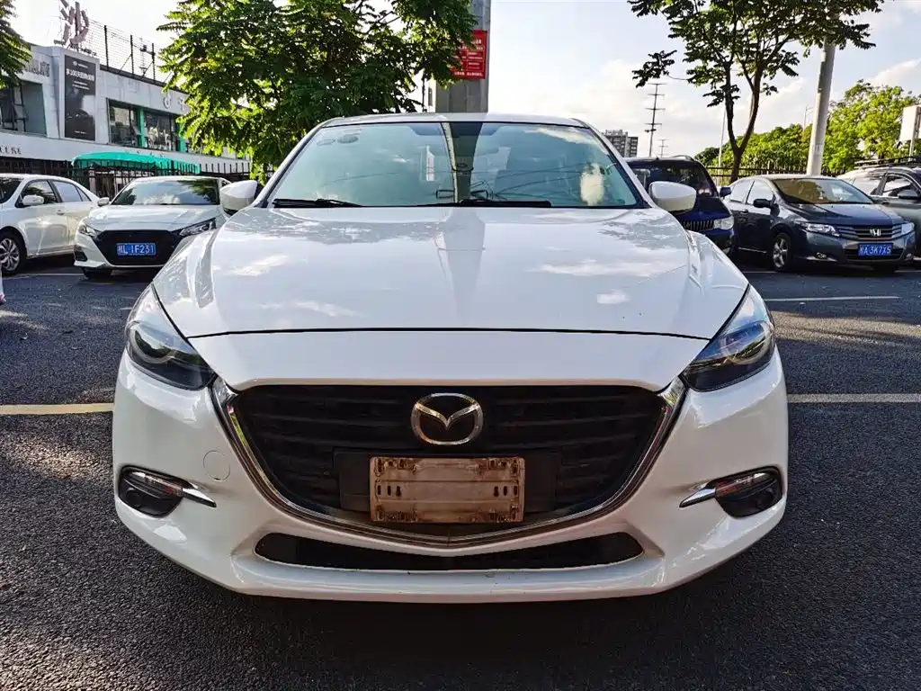 Mazda 3 Axela 2017 — фото 2