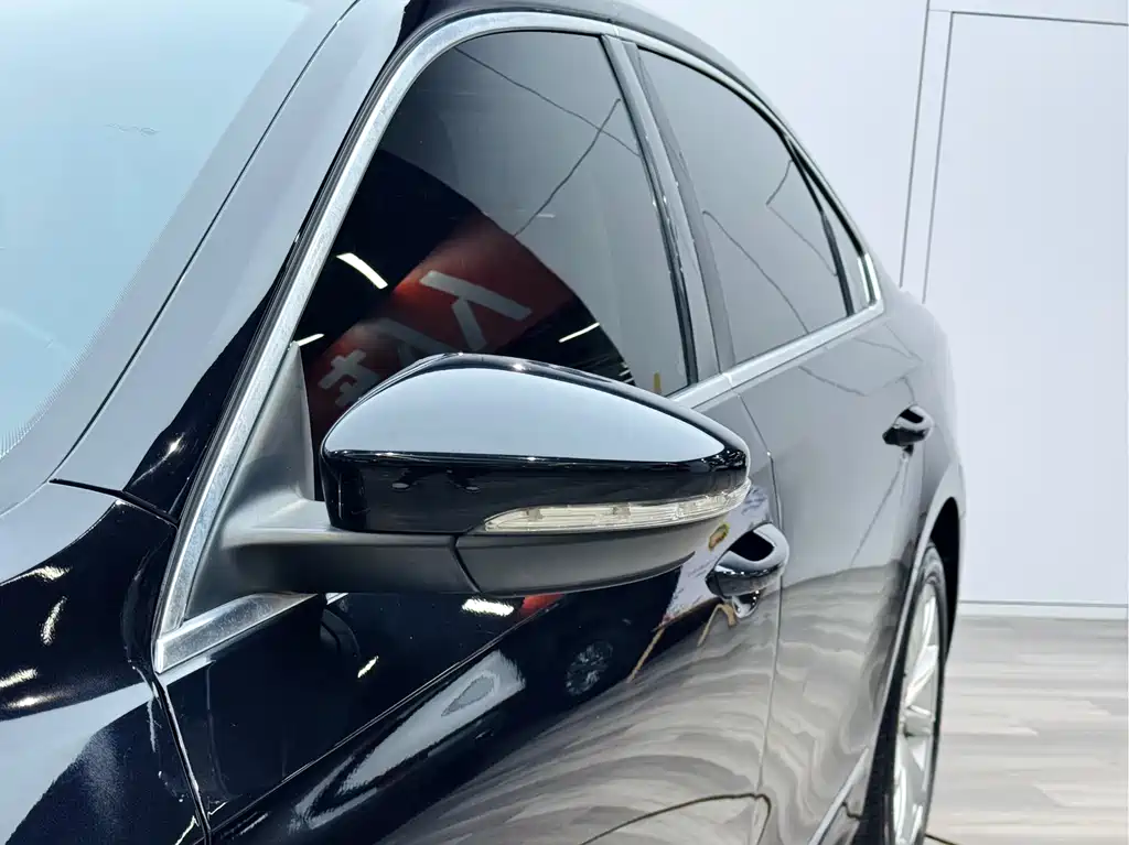 Volkswagen Passat 2018 — фото 21