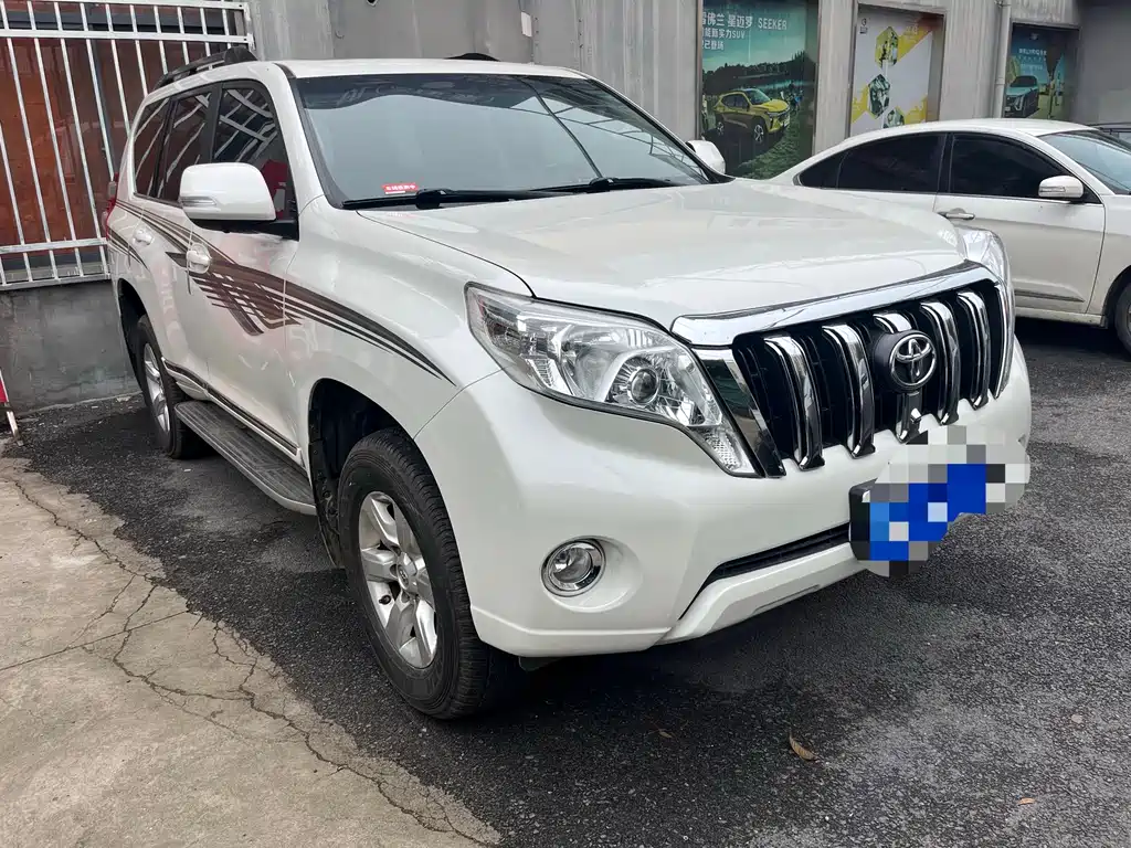 Toyota Prado 2017 — фото 2