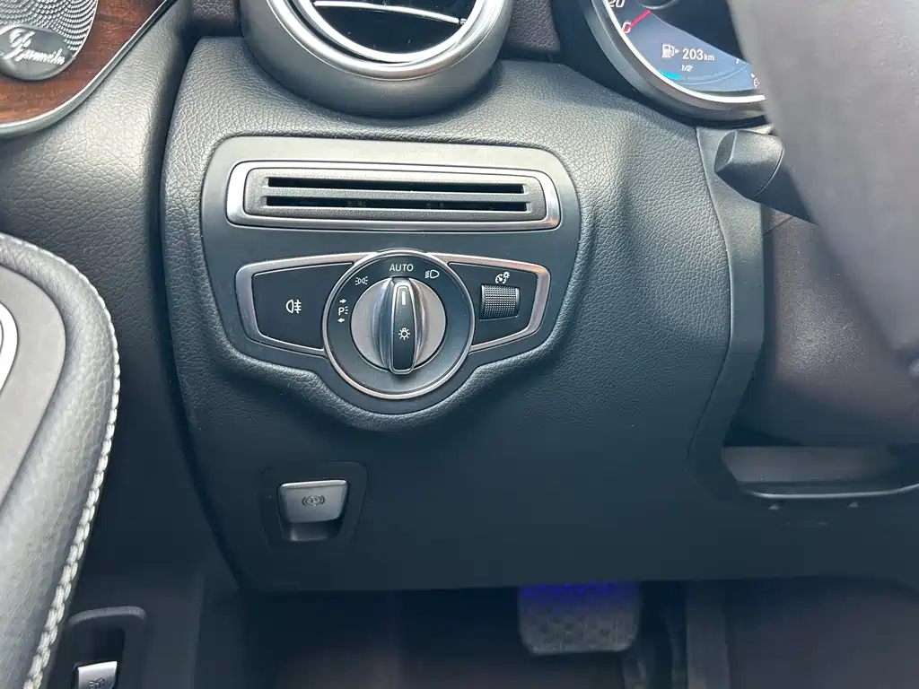 Mercedes-Benz GLC 2021 — фото 17