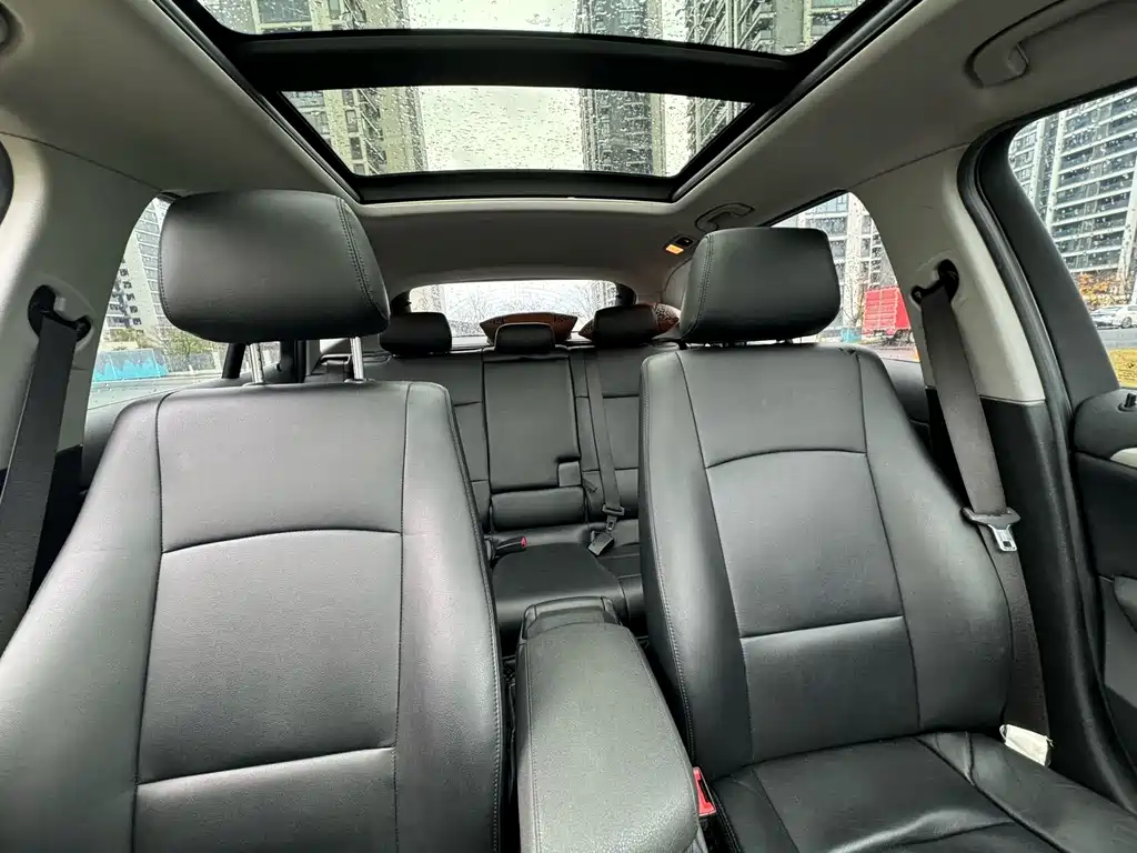 BMW X1 2014 — фото 13