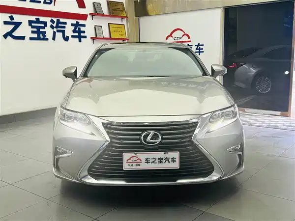 Lexus ES 2015