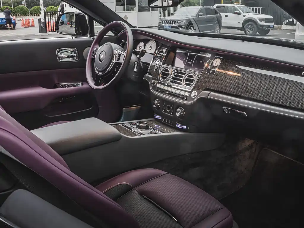 Rolls-Royce Wraith 2021 — фото 14