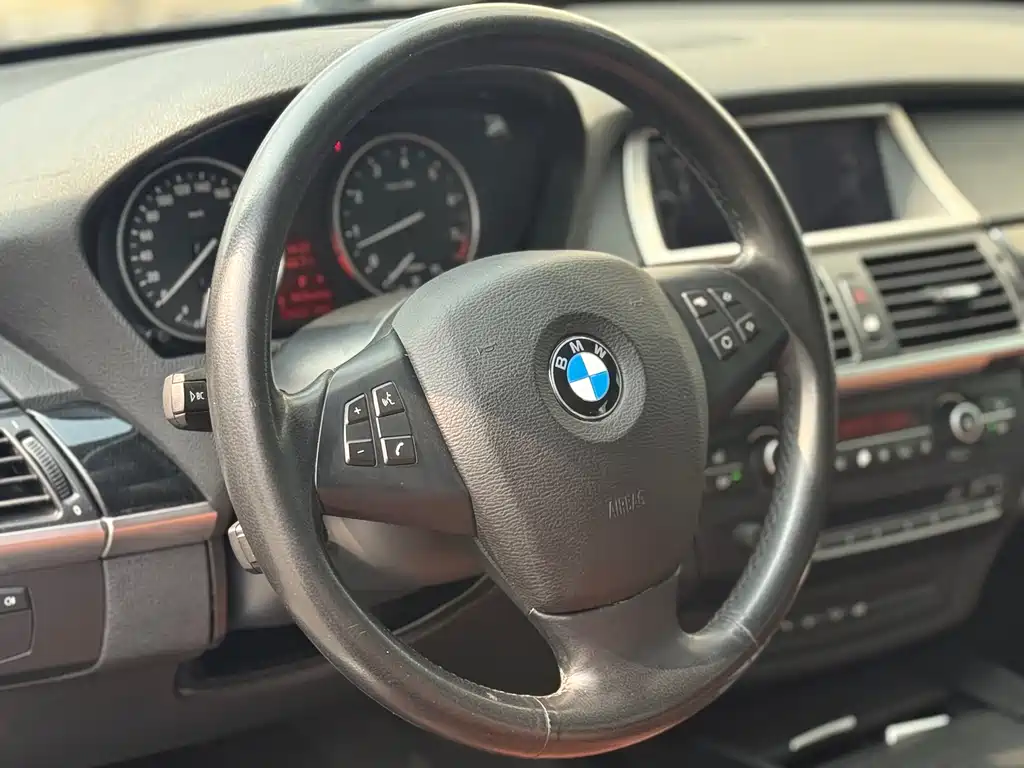 BMW X5 2012 — фото 6