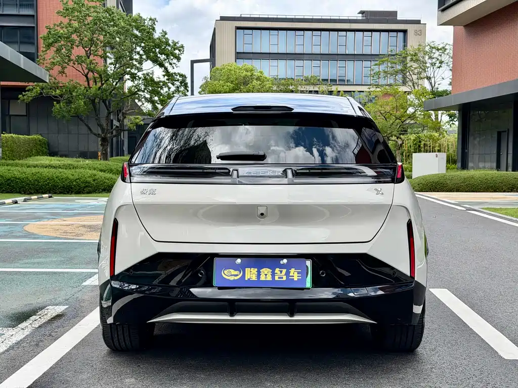 Zeekr X 2024
