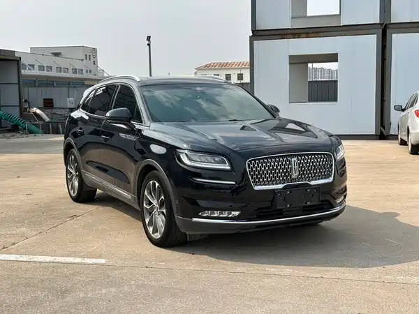 Lincoln Nautilus 2021