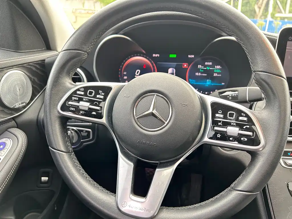 Mercedes-Benz C-Class 2018 — фото 16