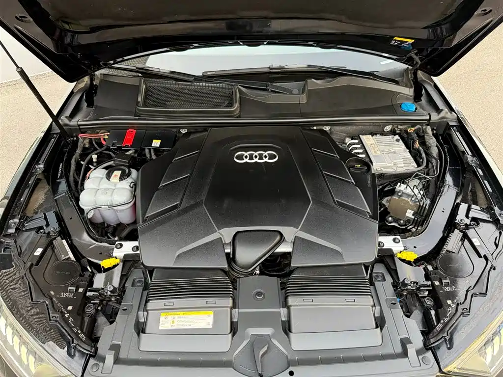 Audi Q7 2020 — фото 14