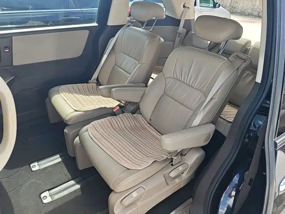 Honda Odyssey 2017 — фото 11